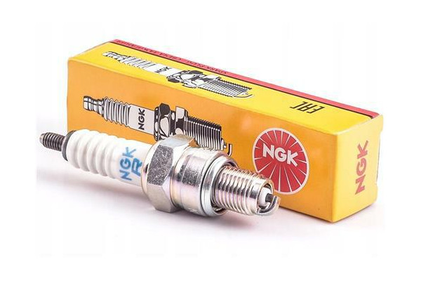 NGK bougie type DCPR6E